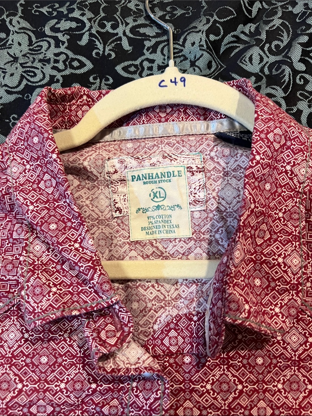 PANHANDLE ROUGH STOCK Women's Red Printed Button-Down Shirt with Contrast Cuffs - Picture 5 of 8